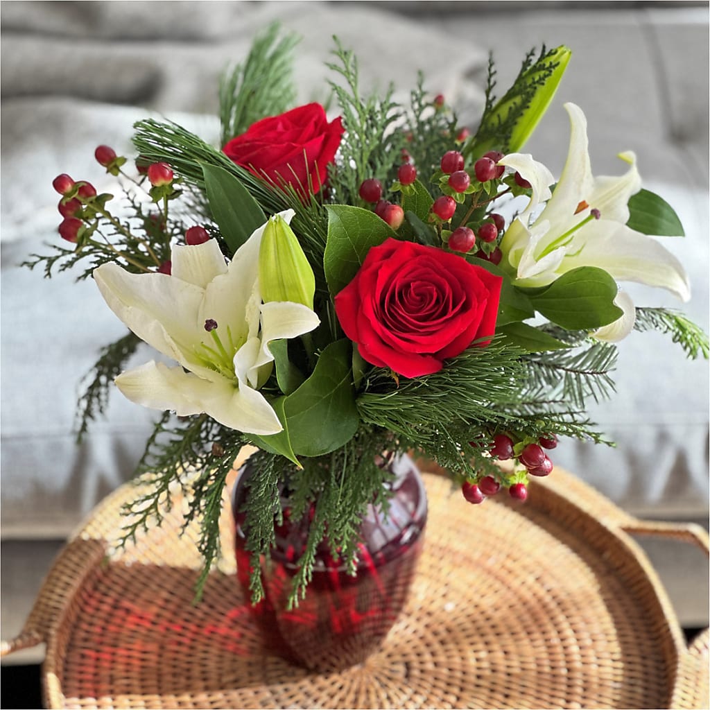 Evergreen Delight Bouquet –  Baldwin Park Florist, Baldwin Park CA